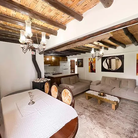Karmi C4 Flat With Jacuzzi By Holidaykeys Apartment *