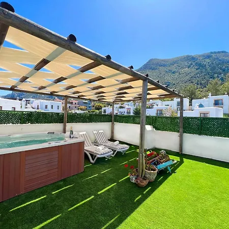 Appartement Karmi C4 Flat With Jacuzzi By Holidaykeys *